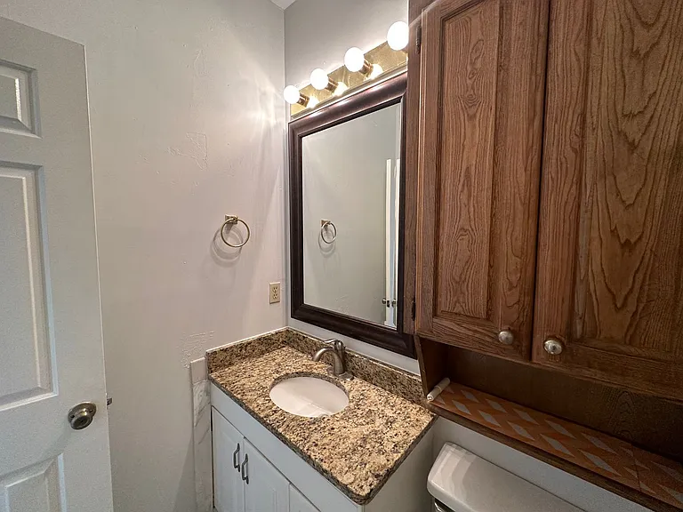 914 W 26th St #105 — Photo 13