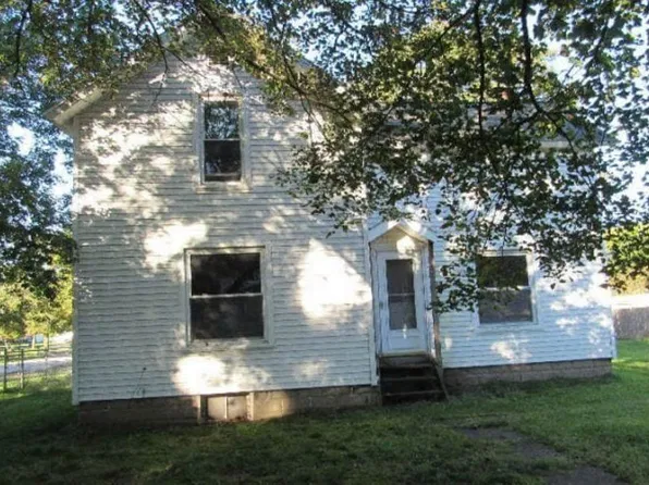 238 S Railroad St, Lawton, MI 49065
