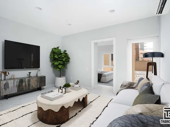 312 Willis Avenue image 2 of 7