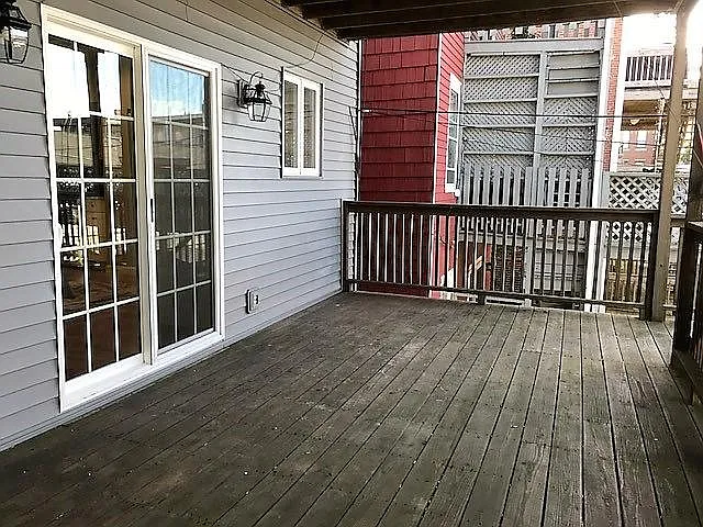 514 E 3rd St #2 — Photo 14