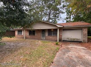 30 Nottingham Cir, Gulfport, MS 39503