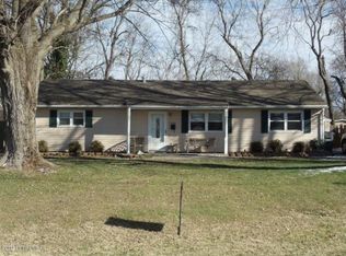 10001 Gandy Rd, Louisville, KY 40272