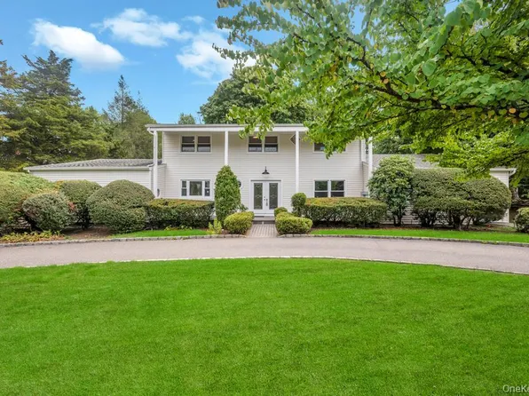 4 Cosgrove Drive, Glen Cove, NY 11542