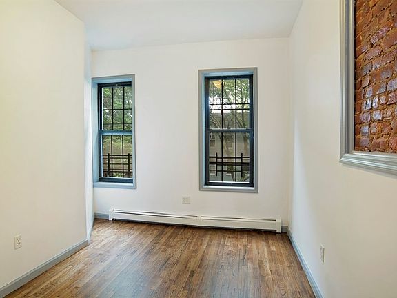 4th image of 1109 Putnam Ave APT 2