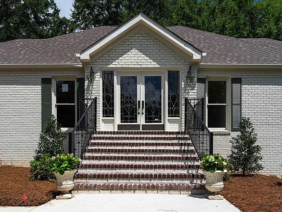 4th image of 3526 Bethune Dr