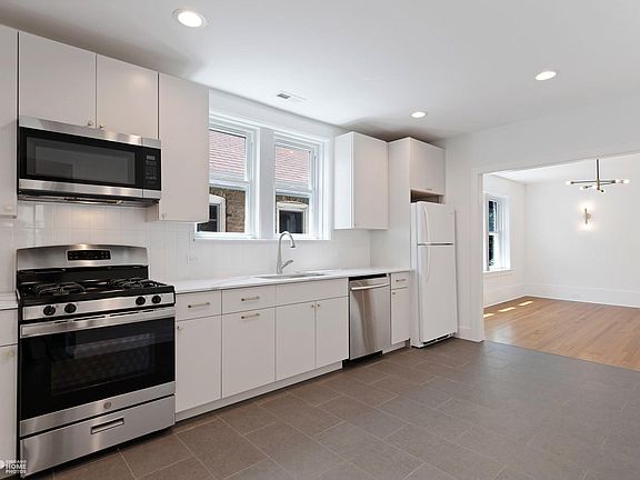 4th image of 4429 N Kildare Ave #3