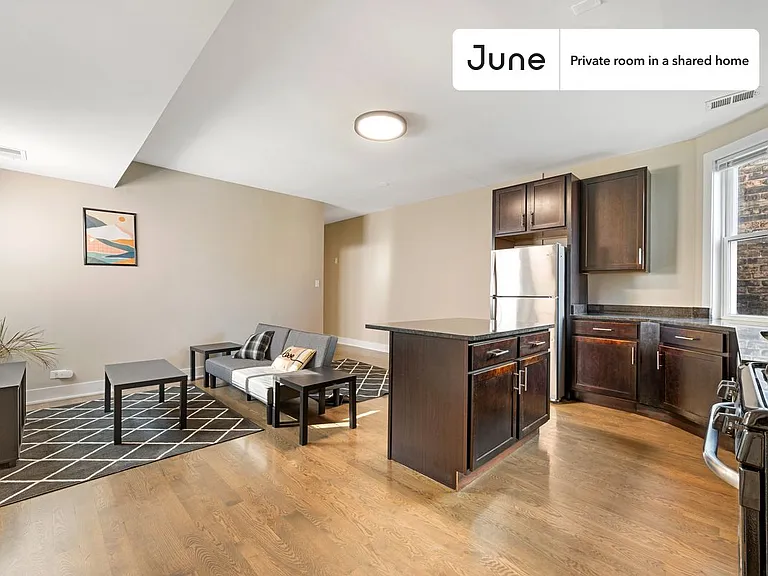 3308 W Armitage Ave #C — Photo 2