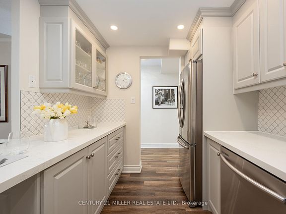 5th image of 1359 White Oaks Blvd #804