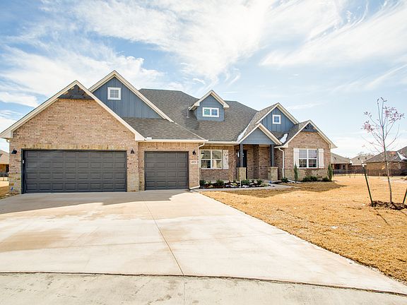 2nd image of 4929 Deerfield Cir