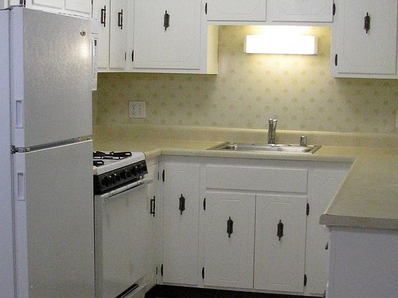 4th image of 2227 Northrop Ave APT 3