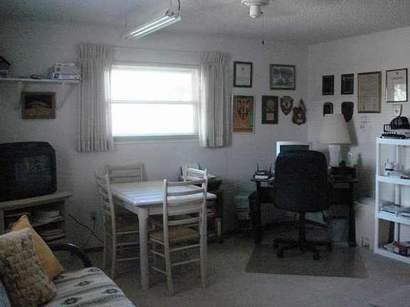 Family Room could be 4th bdrm w/bath