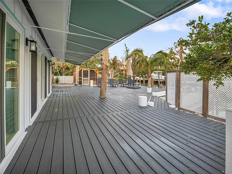 31 Lands End Ln — Photo 45
