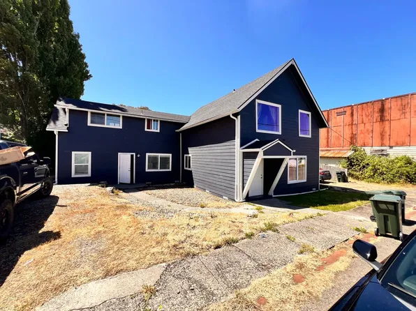 2153, 100 Commercial Ave #2, Gardiner, OR 97441