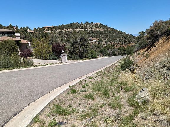5th image of 537 Glenheather Cir