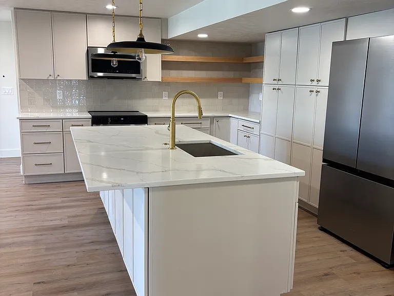 10121 N 6960 W — Photo 20