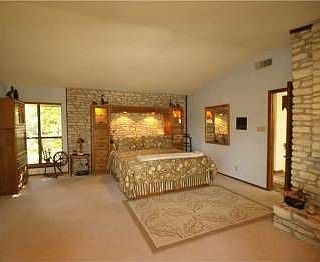 3rd image of 301 Palos Verdes Dr