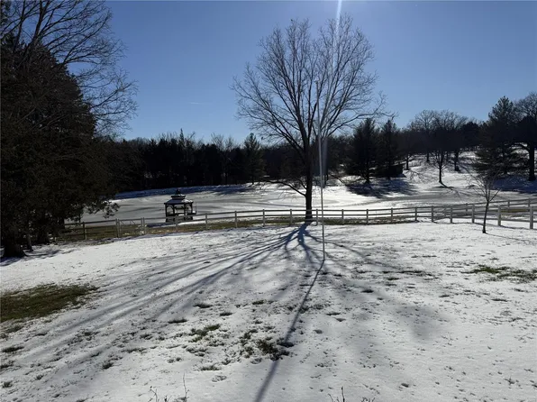 9980 Morgan Rd, Hillsboro, MO 63050