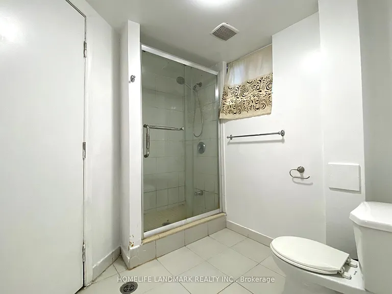 3121 Jessica Ct #LOWER — Photo 15