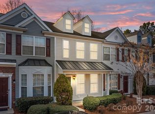 3527 Creeping Flora Ln, Charlotte, NC 28216
