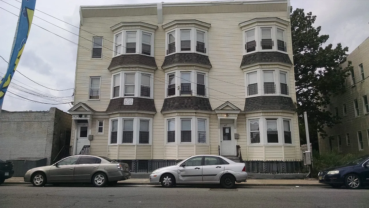 1 bed, 500 sqft, $1,195 — Photo 1