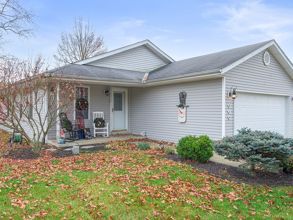 1st image of 318 SW Santee Dr