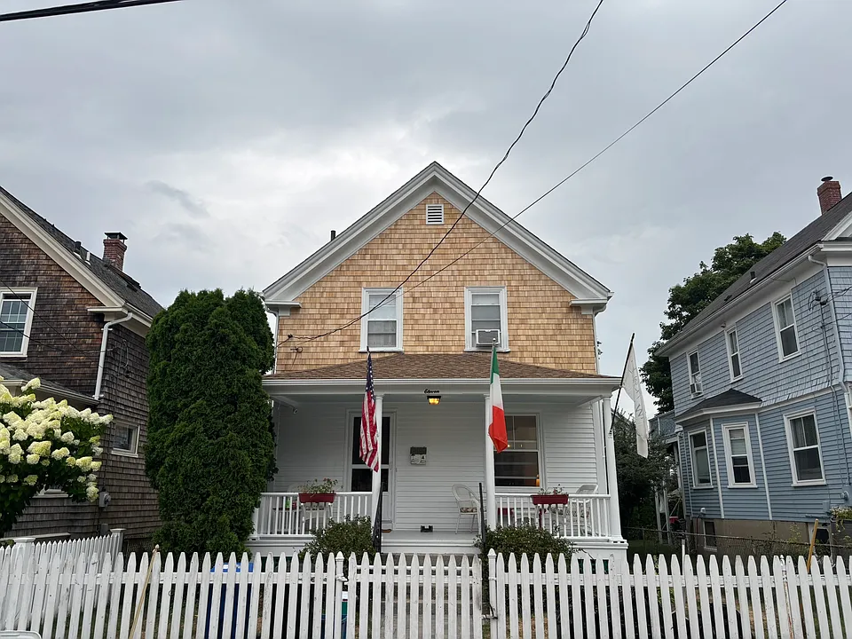 11 Eastnor Rd
