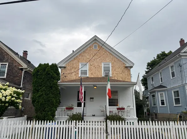 11 Eastnor Rd, Newport, RI 02840
