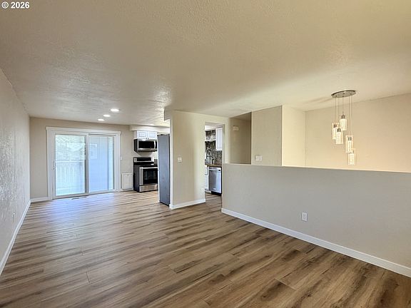 4th image of 520 Patsy Ct