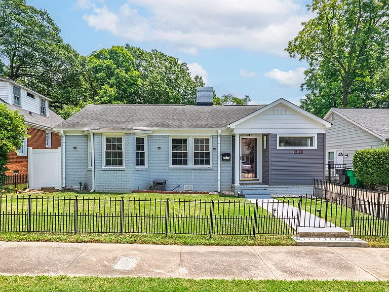 2113 Scott Ave — Photo 20