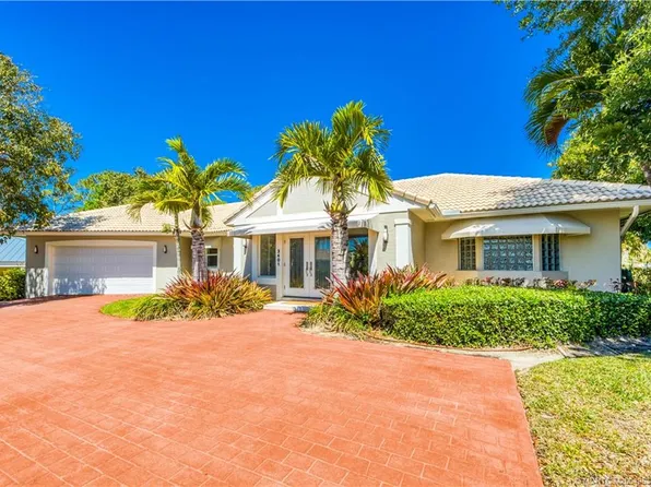 3401 SE Clubhouse Pl, Stuart, FL 34997