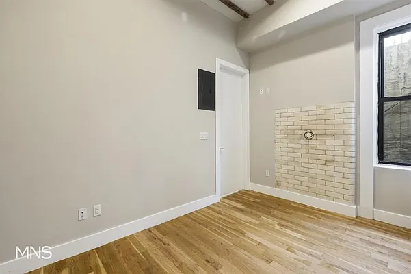 Rented by MNS | media 32