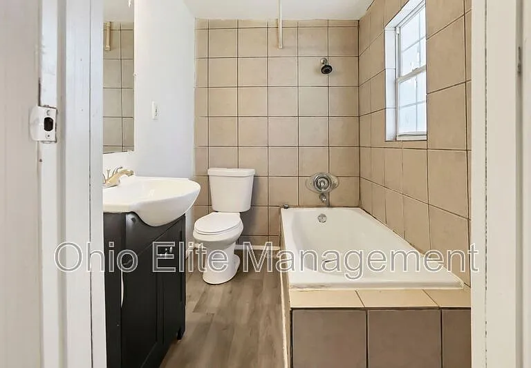 347 1/2 E Welch Ave — Photo 22