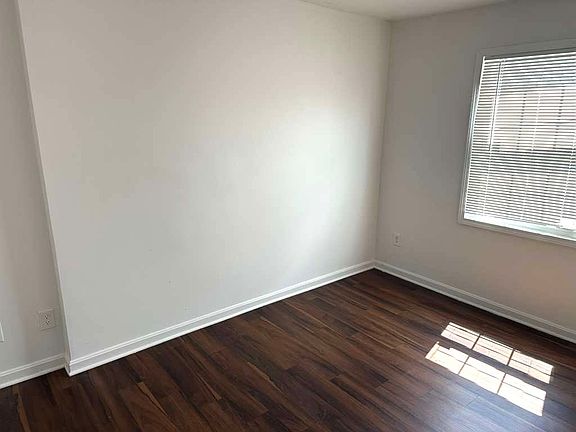 2nd image of 3618 Manslick Rd #D