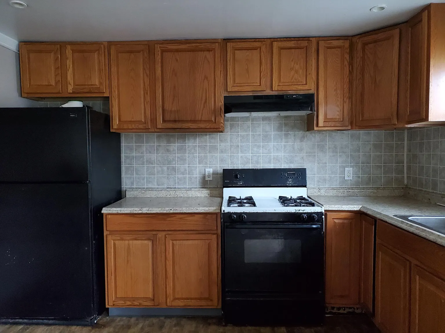 3 bed, $2,400 — Photo 4