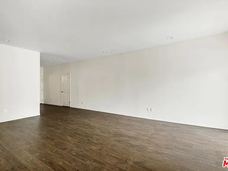 1800 Butler Ave #105 — Photo 7