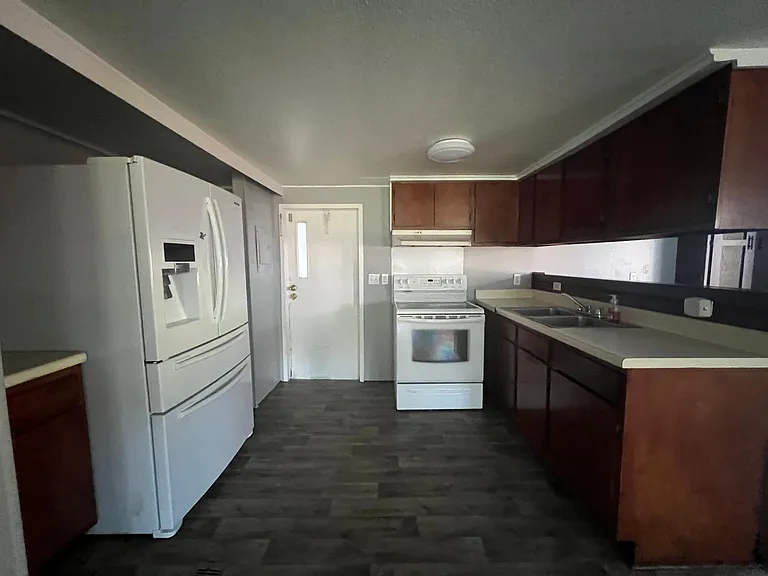 108 Grafton Dr — Photo 6