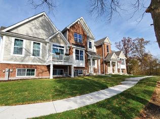 275 Timber Ridge Ct, Joliet, IL 60431