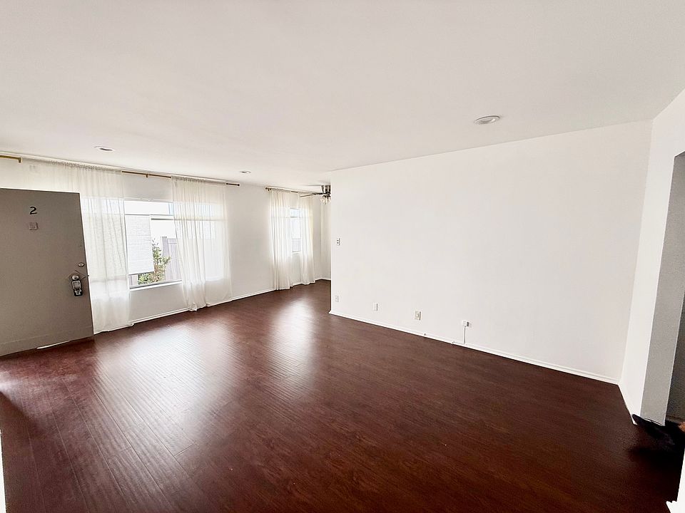 1st image of 11937 Kiowa Ave APT 2