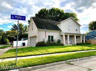 22212 Mylls Ct, Saint Clair Shores, MI 48081