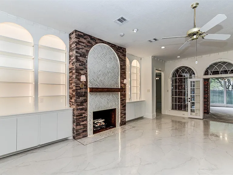 90 Heathrow Ln — Photo 7