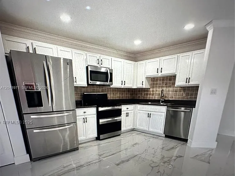7001 SW 164th Ct #0 — Photo 8