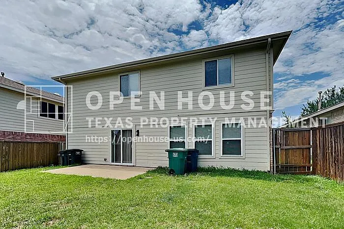 1056 Silver Spur Ln — Photo 19