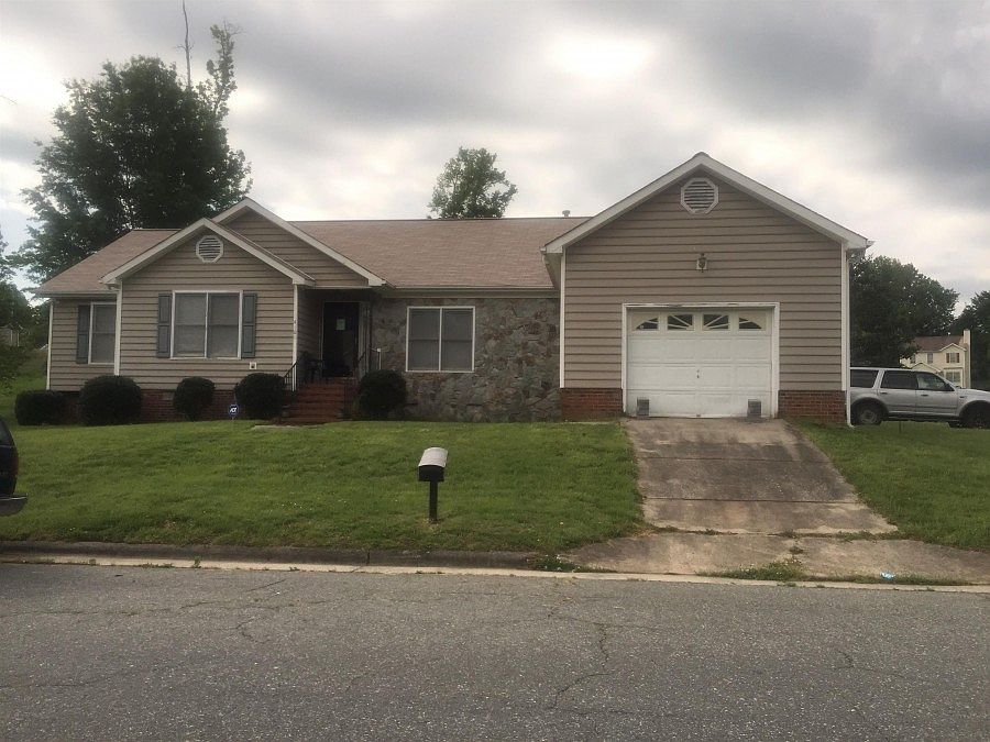 1st image of 4100 Hope Valley Ln