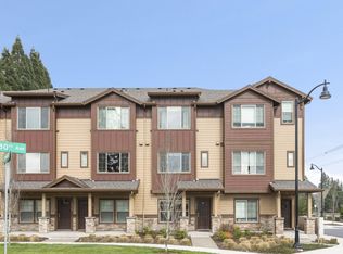 7988 NE Heiser St, Hillsboro, OR 97006