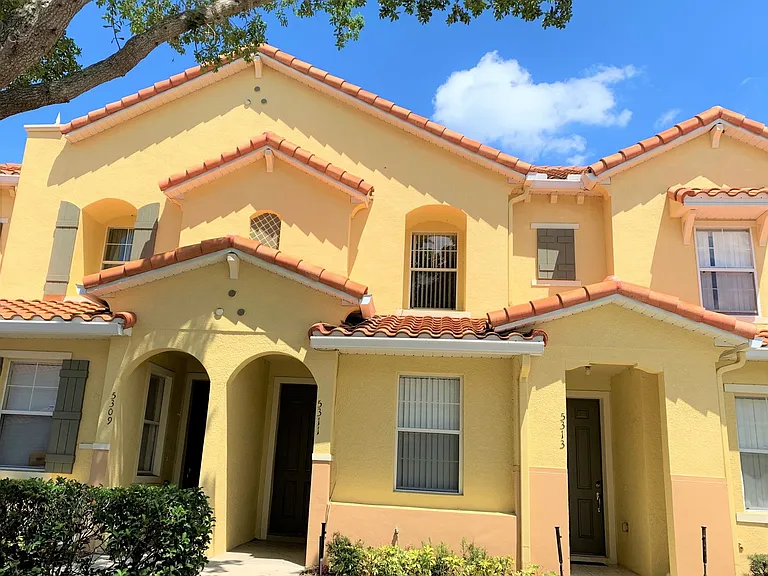 5311 Paradise Cay Cir — Photo 1