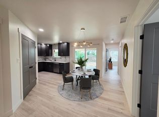 9 Valley Ln #B, Goshen, OH 45122