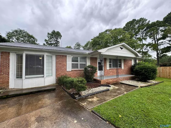 3812 Melody Cir NE, Huntsville, AL 35811