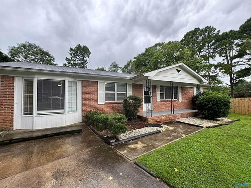 3812 Melody Cir NE Photo 1