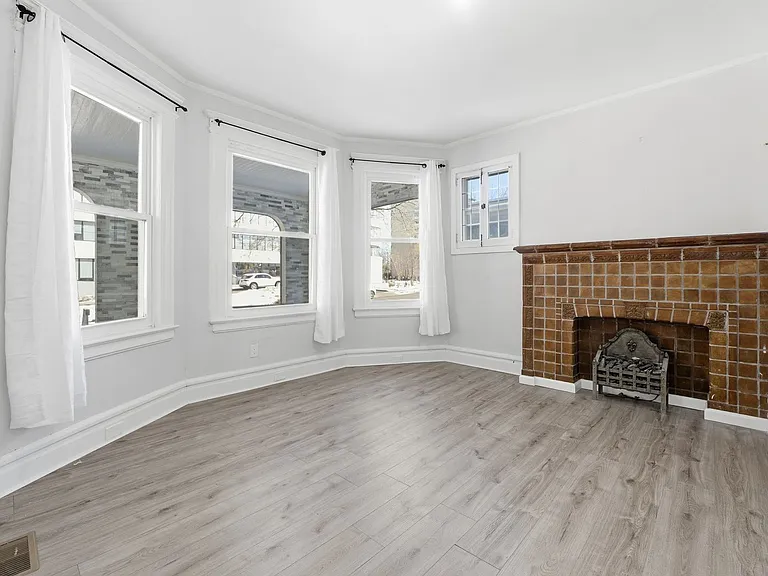 15 E Highland Ave #1 — Photo 3