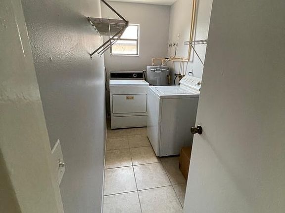 3rd image of 1854 Debbie St #A